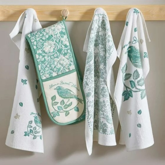 Oven Gloves and Tea Towels